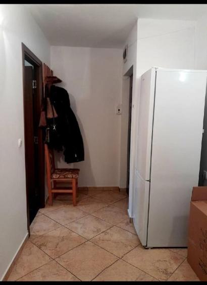Apartament 2 camere, etajul 2/3, zona Tudor Vladimirescu