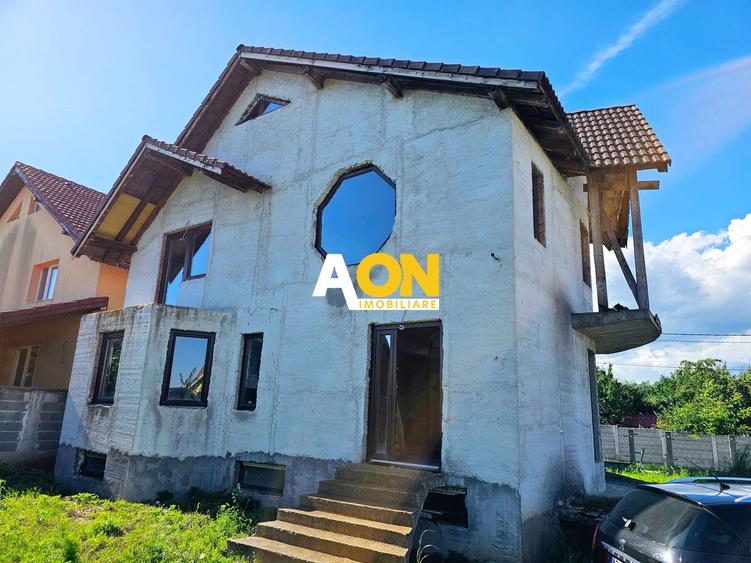 Casa la gri, S+P+M, 4 camere, 500 mp teren, Cetate, toate utilitatile
