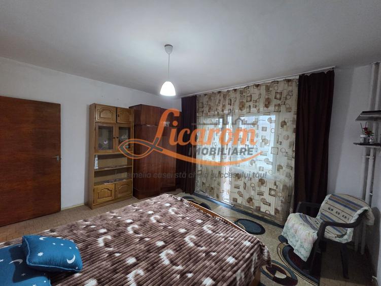 Apartament 3 camere decomandat, Carpatilor zona Spitalul Judetean,