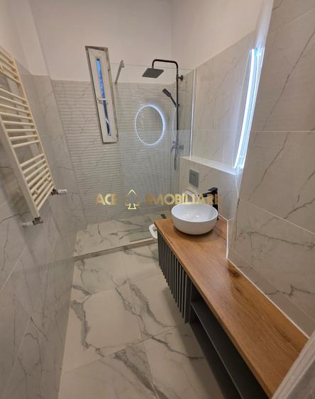 3 Camere de inchiriat | Unirii | Metrou | Centrala | Spatiu Birou