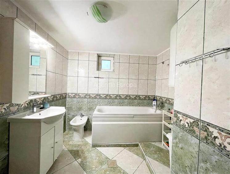 Casa de vanzare P+M zona centrala Tulcea - 11