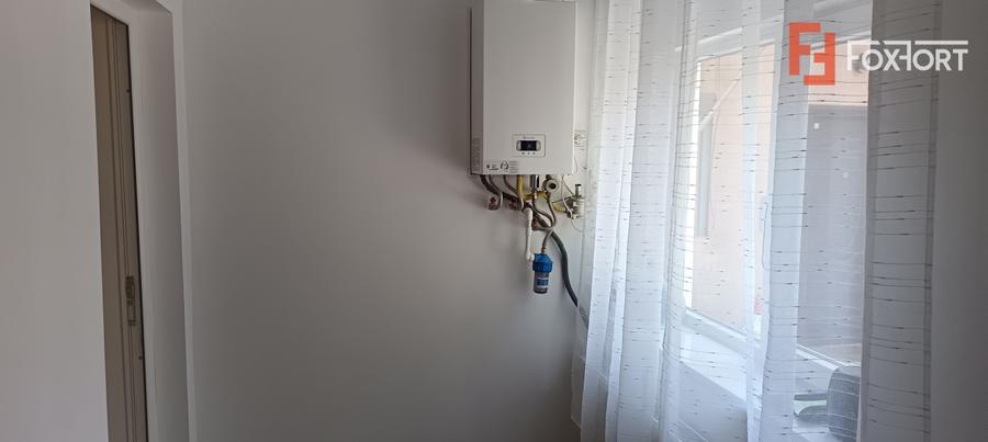 Apartament cu 2 camere la curte comuna + teren - zona Arad