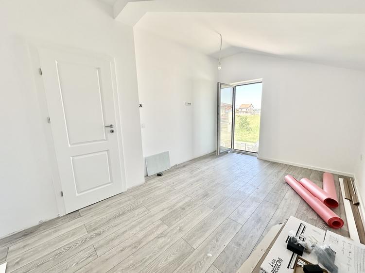 Duplex elegant cu 4 camere - 115 mp - Zona Mcity - Mosnita Noua