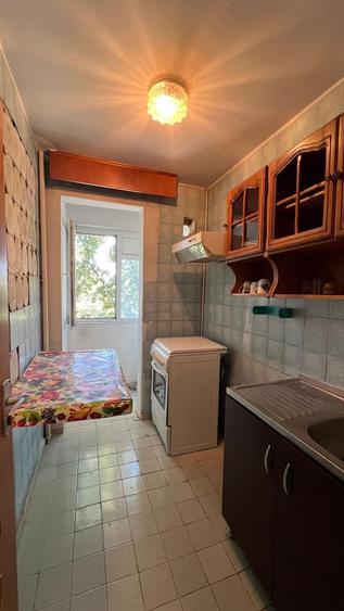 3 camere cu vedere la Parc Humulesti