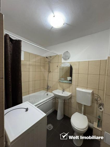Apartament modern, zona centrala, parcare inclusa