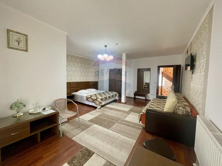 Hotel / Pensiune de vanzare în Ranca