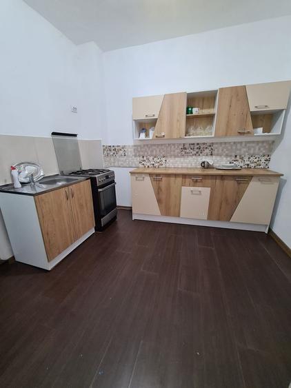 Casă individuală de vânzare –5 camere Zona Chibrit –1 Mai Sector 1
