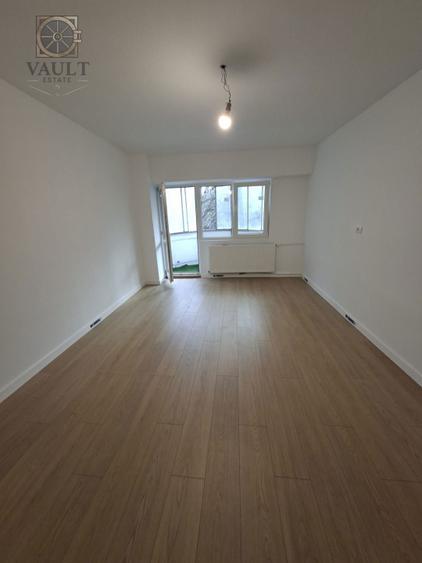 Garsoniera - ETAJ 1 - zona APARATORII PATRIEI