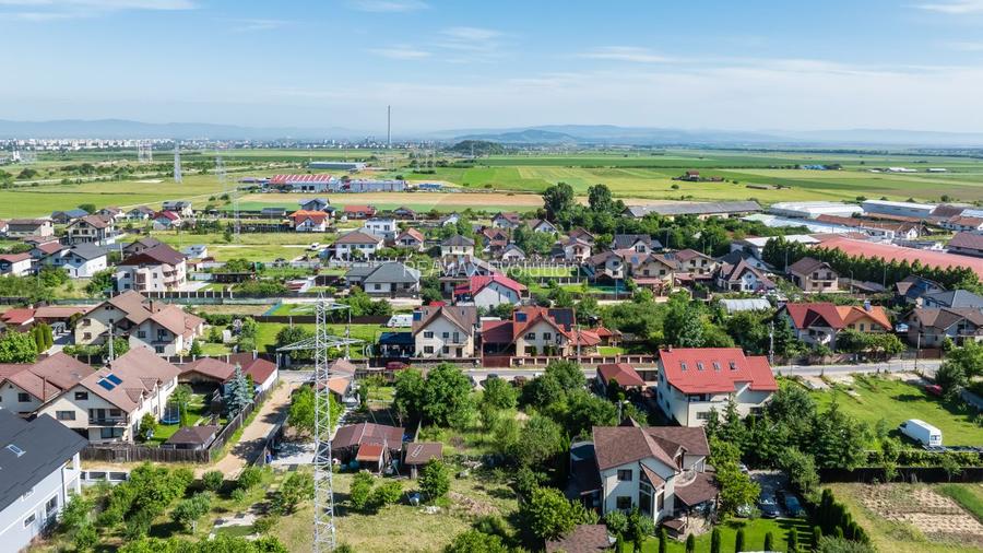 Teren intravilan de vânzare – 876 mp, Săcele, Strada Anotimpurilor - 7