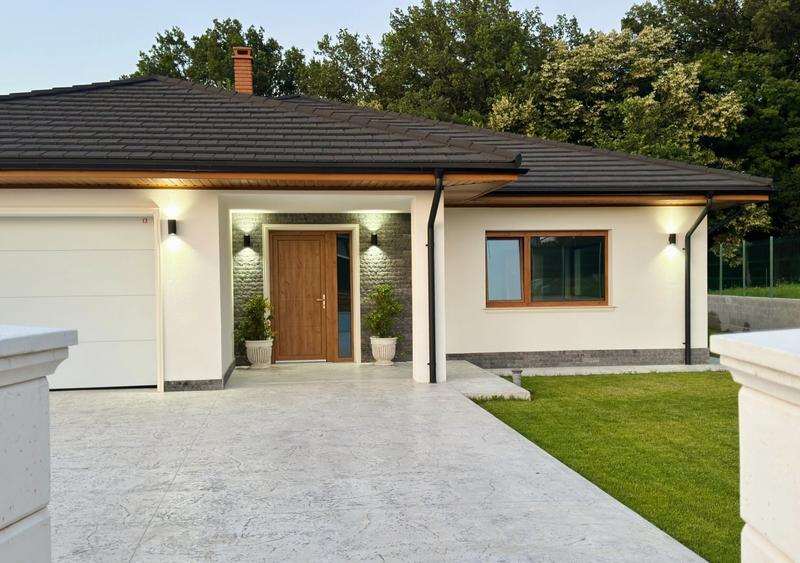 Casă individuală cu 4 camere și 2 băi - 1000MP teren, Bârnova