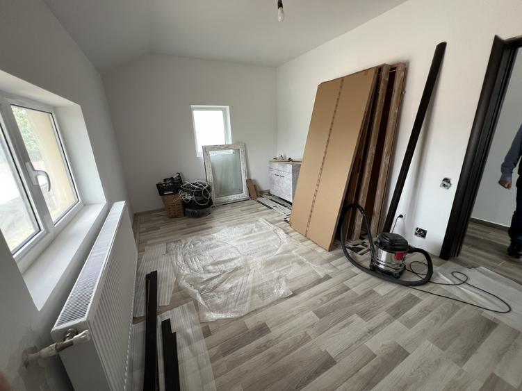 Casa spatioasa P+1 renovata disponibila pentru locuit imediat