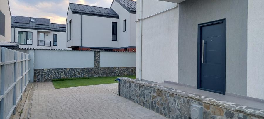 Cladire P+2 (duplex), sediu pentru activitate comerciala