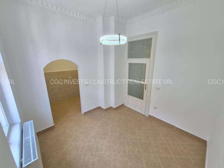 Birou de inchiriat - Piata Sinaia - 3 Camere-86 MP- Etaj 1- Centrala-700 Euro ! - 10