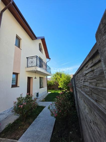 Casă tip duplex P+1+mansarda, 3 dormitoare, curte, Sector 4 București