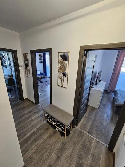 Apartament la cheie, decomandat, parcare, zona Terra