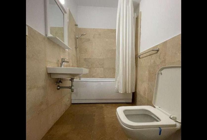 Apartament 3 camere Herastrau centrala proprie si parcare inclusa