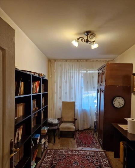 Apartament 3 camere, decomandat, zona Tatarasi