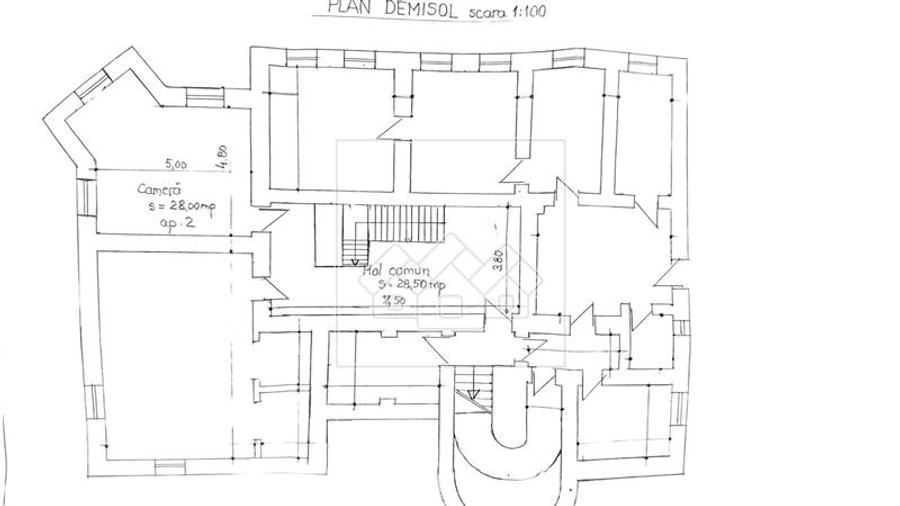 Apartament langa P. Sub Arini - 5 camere, 102 mp