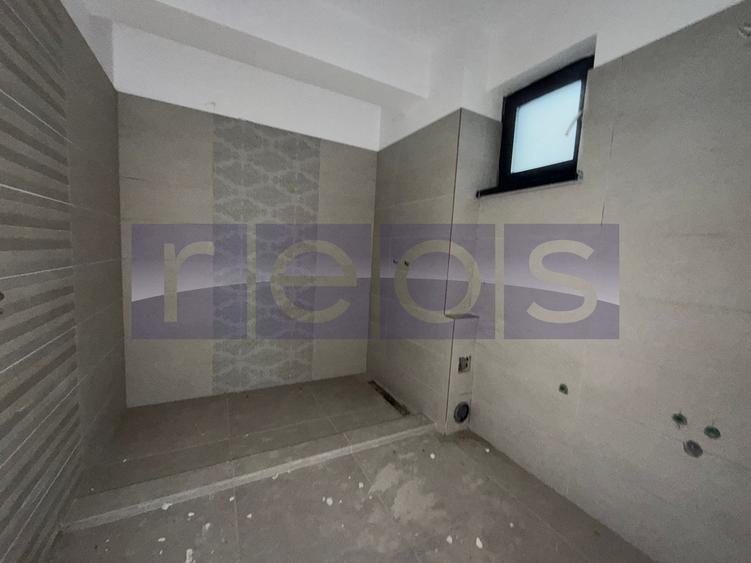 VANZARE- VILA  S+P+1+2+M | ZONA MALL -  VITAN