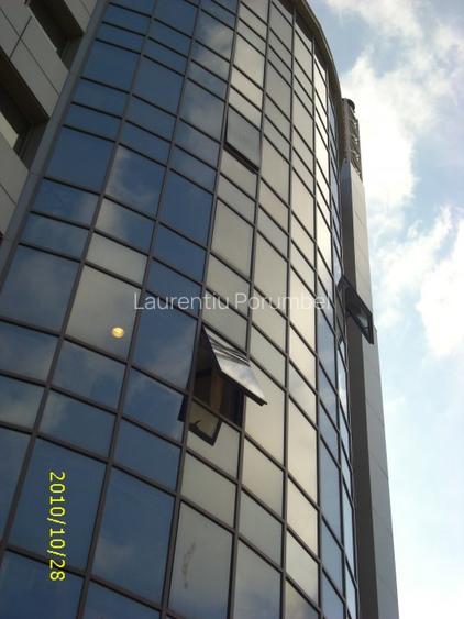 Proprietar- Inchiriez birouri vis a vis de Mll Vitan - 38 mp  - 4