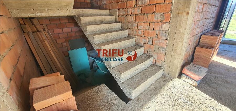 Casa la rosu S+P+M toate utilitatile de vanzare Alba Micesti