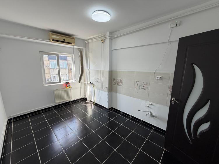 Sebastian, 2 camere, 54mp, decomandat, etaj 8, renovat
