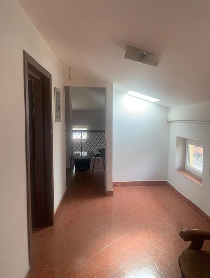 Vanzare Cladire de birouri P+E1 teren 940mp