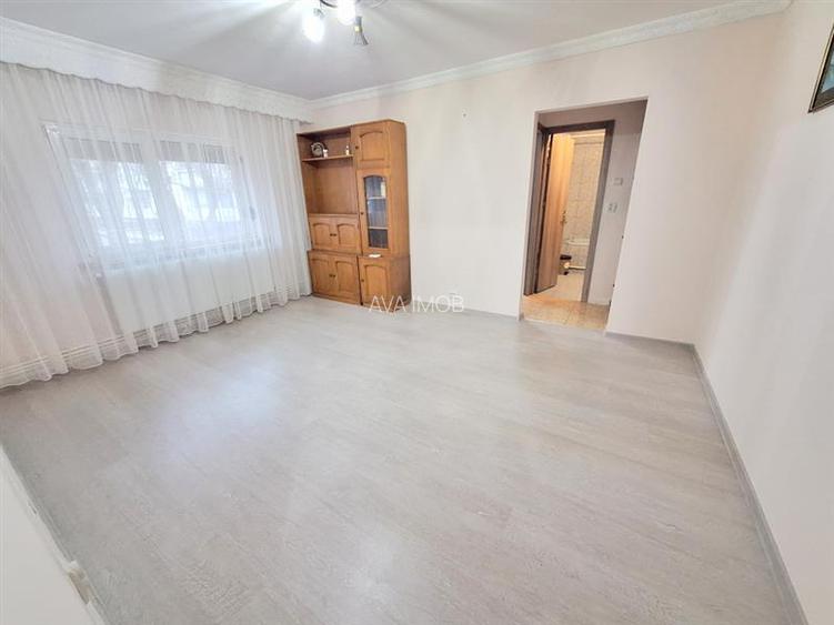 Apartament 2 camere semidecomandat, semimobilat, zona Mioritei - 3