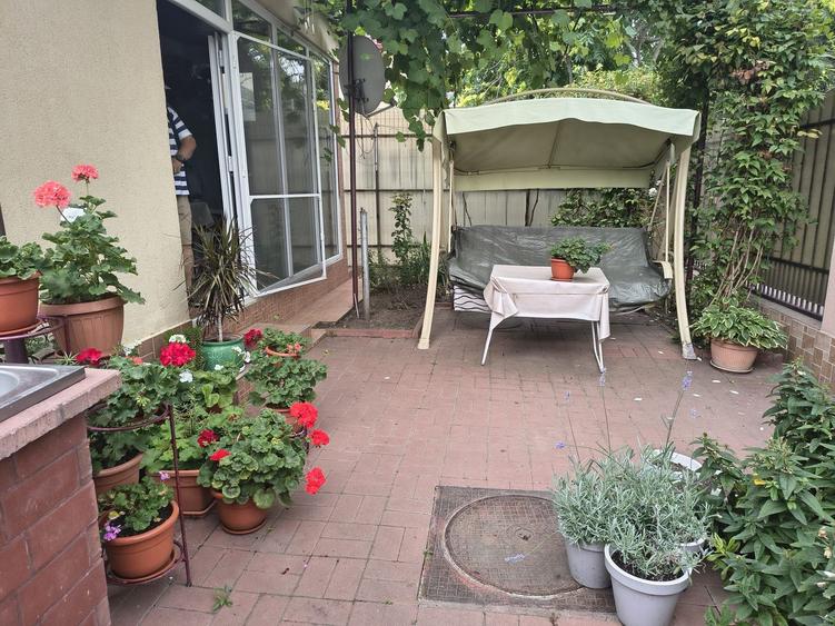 FALEZA NORD CASA CU 3 CAMERE 157 MP PRET 250000 EURO