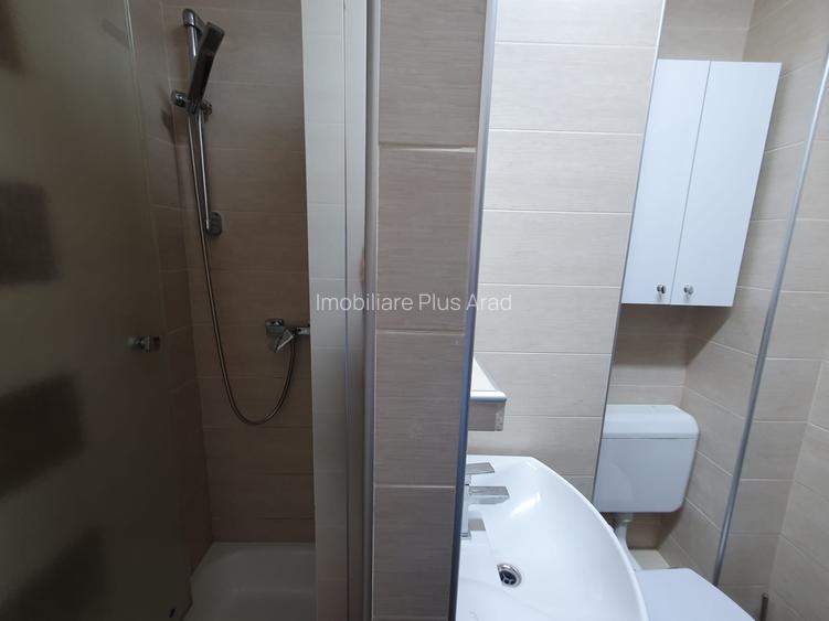 De inchiriat apartament  3  camere zona centrala- langa hotel Central - 15