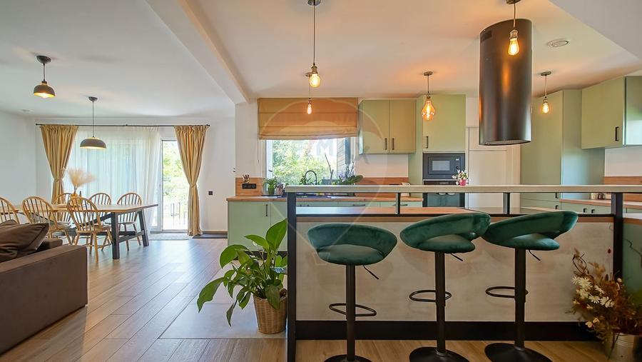 Casă modernă premium de închiriat,4 camere,Curte generoasă,Stupini