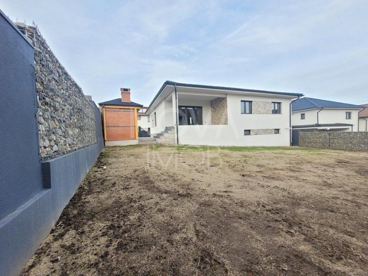 Casa individuala pe un singur nivel cu garaj dublu - Selimbar