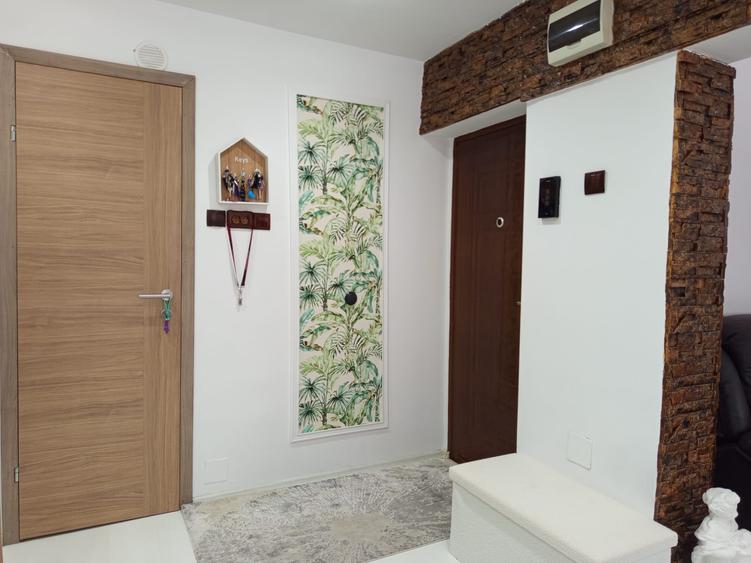 Apartament 3 camere,decomandat,parter+curte interioara, zona Progresu