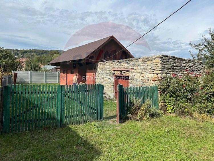 Casă tradițională + teren generos, în centrul Măneciu lângă Primărie - 4