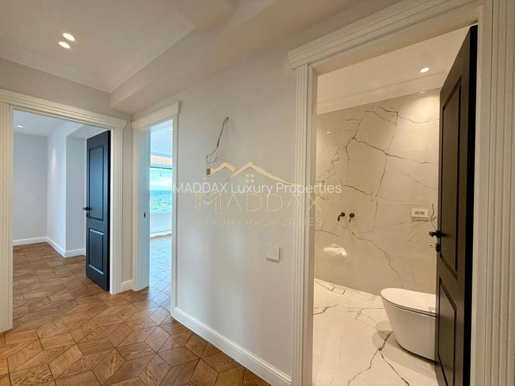 Penthouse cu 4 camere // terasă 70 mp / 200 mp / 3 parking / Straulesti