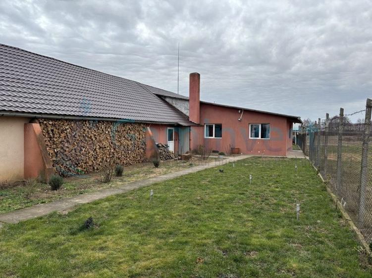 De vanzare atelier, casa si teren, Sabolciu, Bihor, Romania
