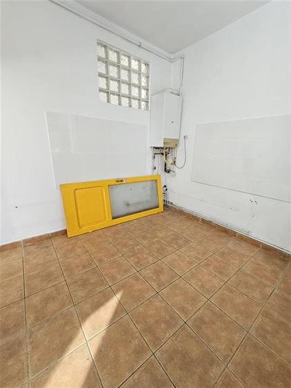 Spatiu comercial Judetean - Vad stradal