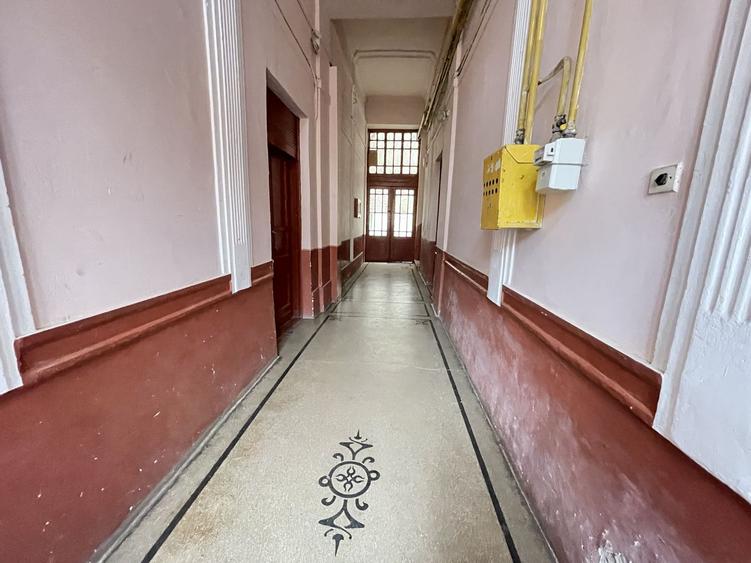 Apartament 4 camere spatios  in zona Sinaia