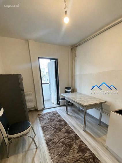 3DECOMANDATE RENOVAT la etajul 3, zona URA