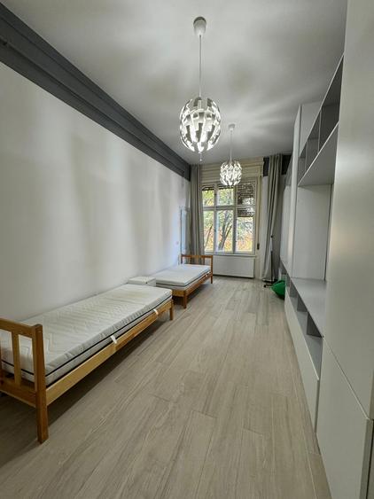 De închiriat ap cu 4 camere în zona centrală, disponibil din 10 OCTOMBRIE
