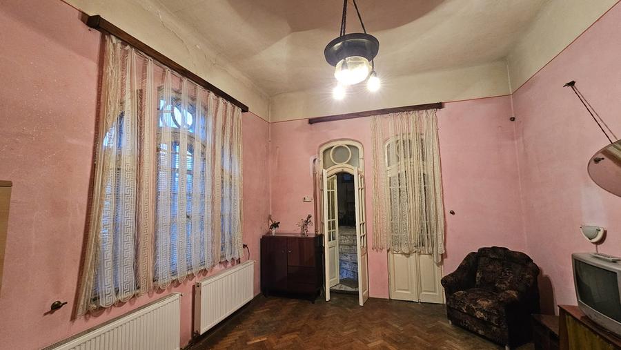 ULTRACENTRAL–Casă tip duplex -Ideal locuință sau investiție