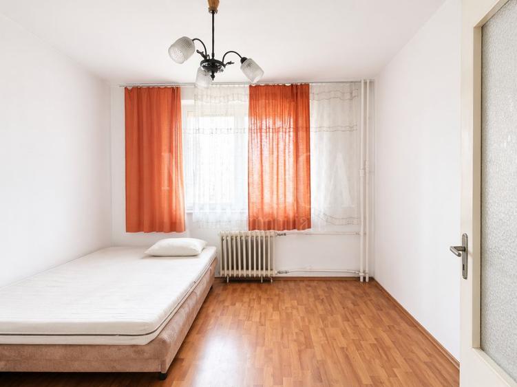 Apartament 3 camere de vanzare in Nufarul Oradea, Oradea