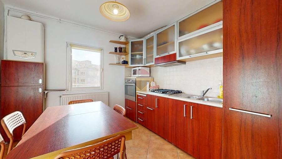 Apartament 2 camere, decomandat, zona Centrul Civic - str. Hărmanului