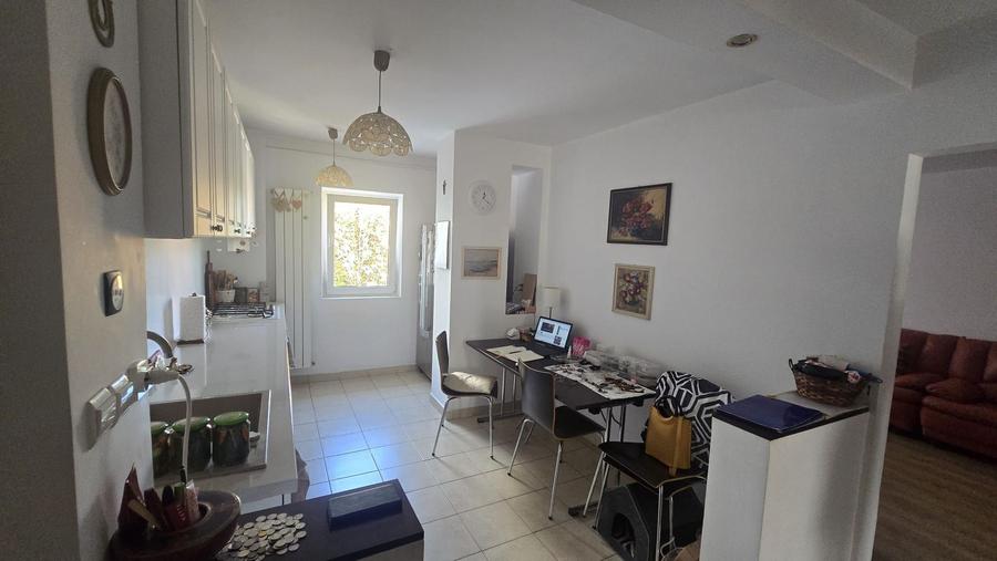 DRISTOR-3 camere, 2 bai, dec, amenajate, bloc 1985, 139.000euro