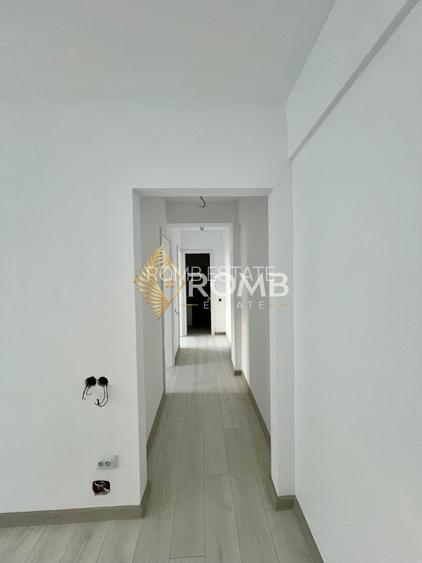 Apartament 3 camere, 70 mp utili, balcon, parcare, finisat, zona Pod IRA