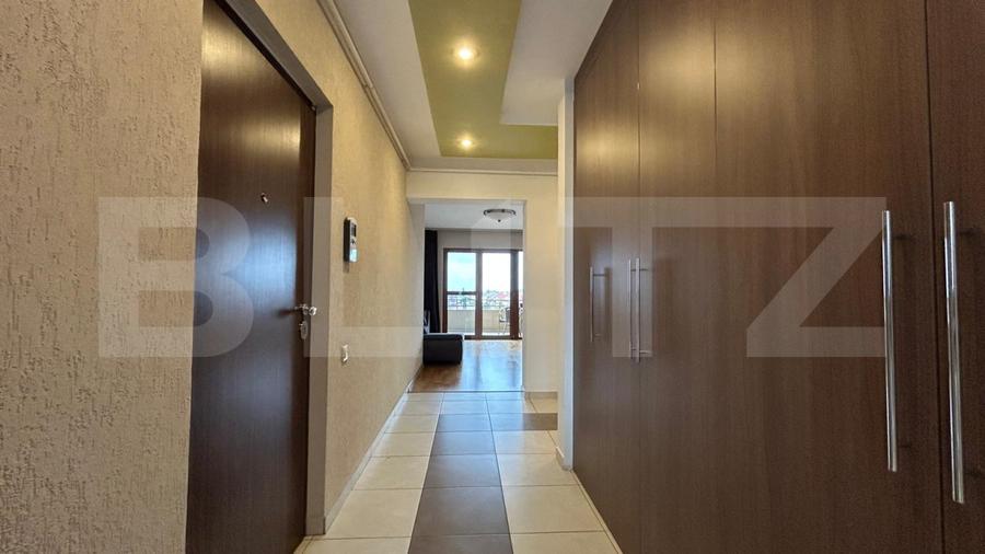 Apartament cu 3 camere, în curte privată