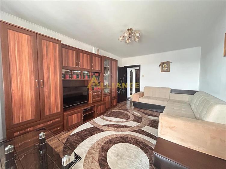 De vanzare apartament 3 camere, situat pe strada Turnul Magurele, intr-un bloc c