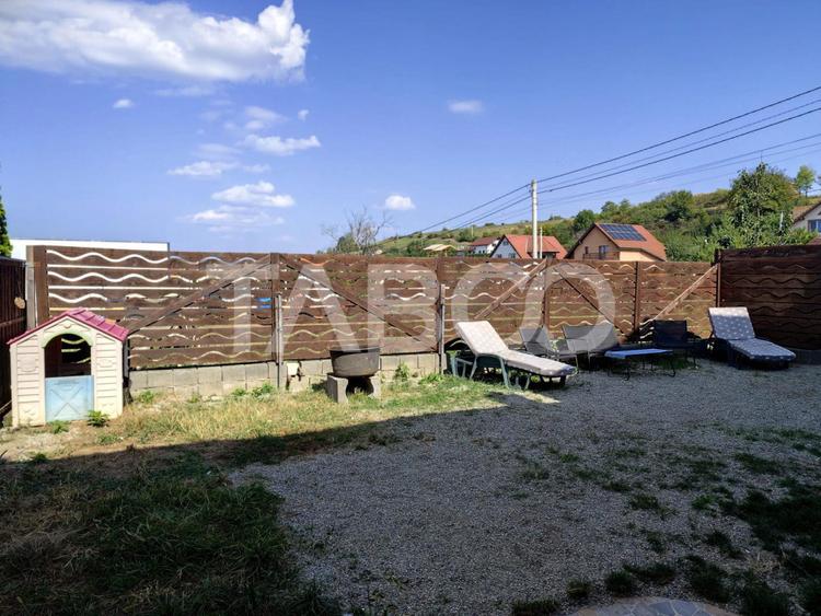 Casa de vanzare cu garaj si curte 147 mpu in Sura Mare Sibiu