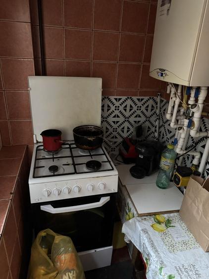 Apartament 2 camere, decomandat ,etaj 2,langa scoala 40