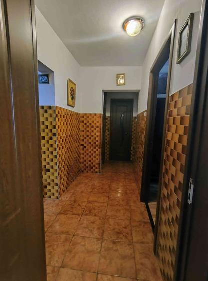 3 camere decomandat Drumul Taberei metrou Valea Ialomiței